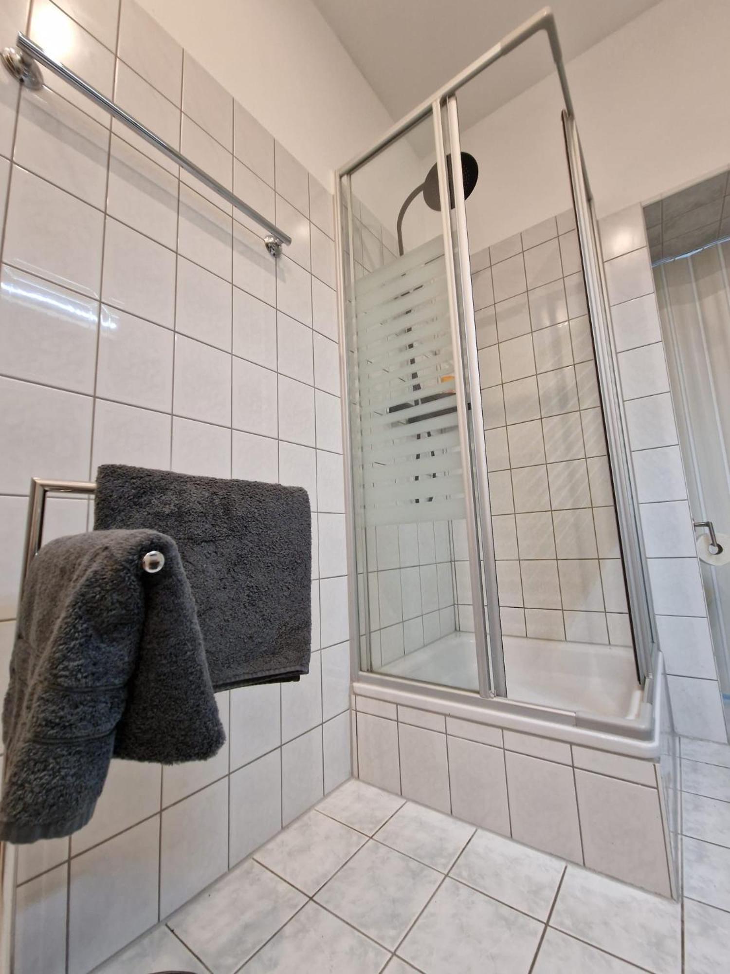 Ferienwohnung Mit Fitnessstudio Top1 플라우엔 외부 사진